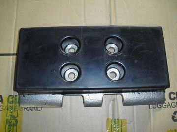 ভালো দাম হাই ট্র্যাক্টিভ ফোর্স Polyurethane ট্র্যাক প্যাড Dynapac কম্প্যাক্ট ফিভিং মেশিন জন্য অনলাইন